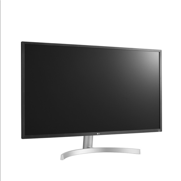 LG UHD Monitor 4K 31.5” - Picture 5 of 6
